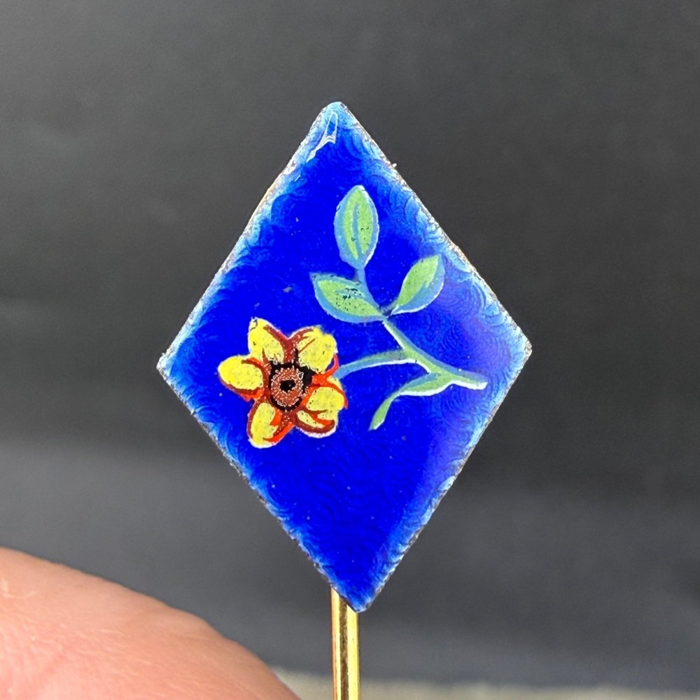 Vintage Enamel Stick Pin Blue Gold Tone Flower